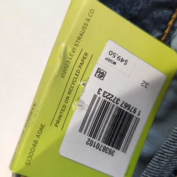 Levi's Classic Blue Denim Shorts32 W MRSP $50 - Picture 4 of 8